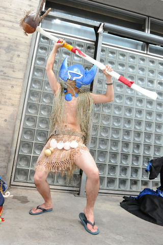 Illustration for article titled Japanese Cosplayers Turn Up the Summer Heat